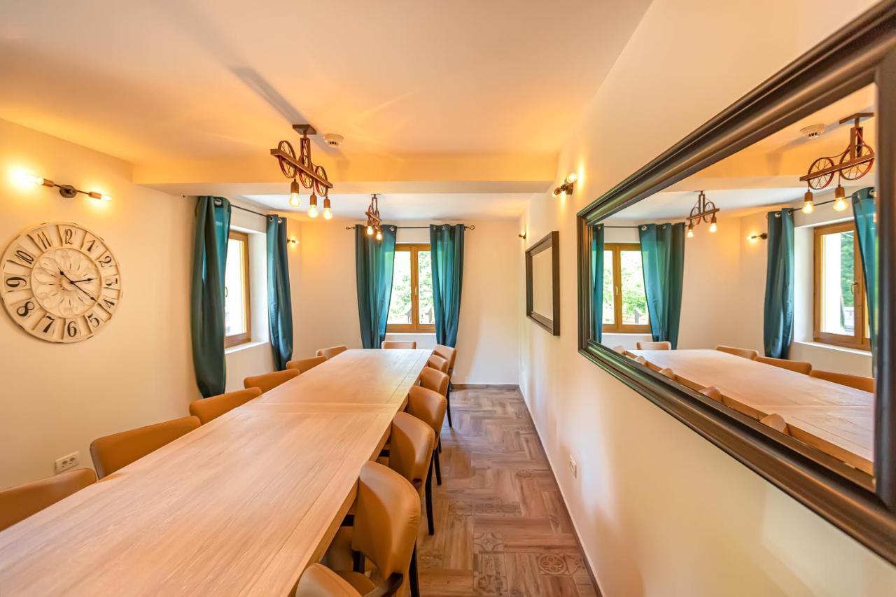 Chiba Chalet Timisu de Jos Luaran gambar